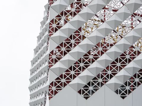 Fasad 3D dengan panel dekoratif geometris